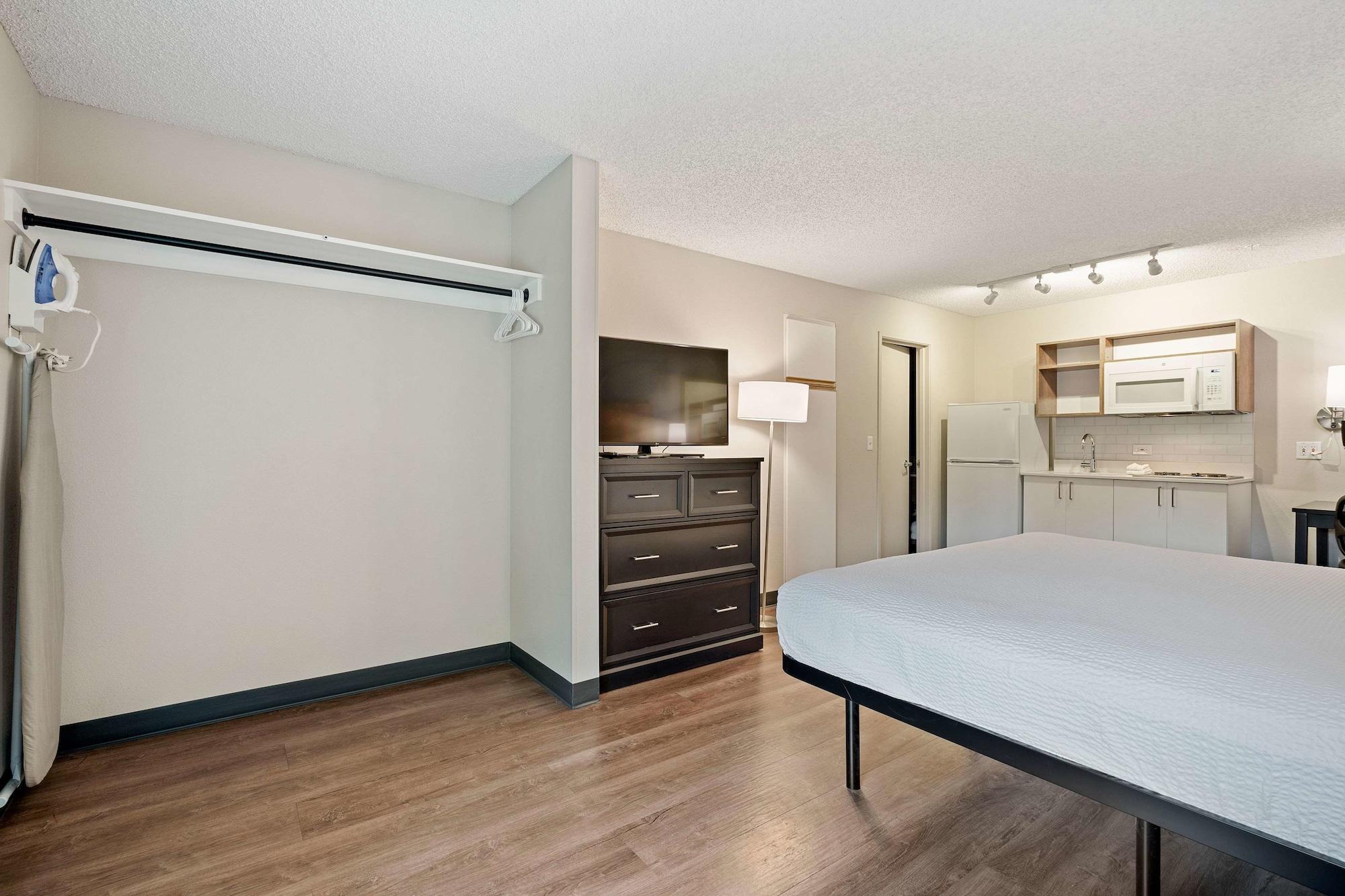 Extended Stay America Suites - Seattle - Redmond Bellevue Bagian luar foto